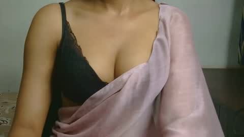 Snapshot of ziyaa_1 chatting on 06-08-26, 04:24 Ziyaa online show from 06-08-26, 04:24