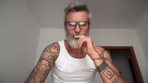 zkopa69 online show from 10-20-25, 06:47