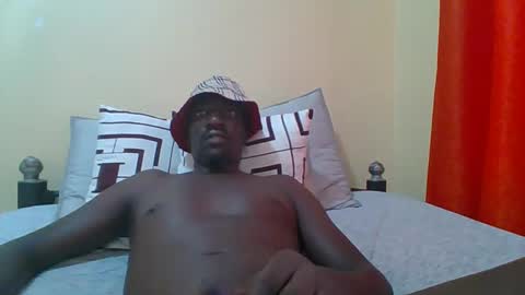 Snapshot of zlatann2012 chatting on 12-19-25, 12:56 Zlatann2012 online show from 12-19-25, 12:56