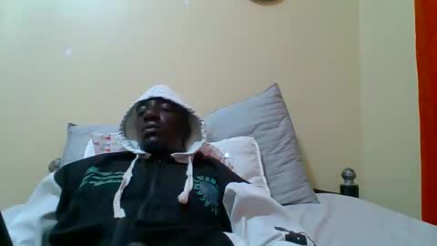 Snapshot of zlatann2012 chatting on 01-15-26, 08:12 Zlatann2012 online show from 01-15-26, 08:12