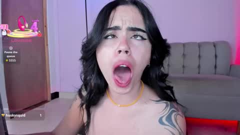 Snapshot of zoe6x chatting on 10-28-25, 02:20 zoe online show from 10-28-25, 02:20