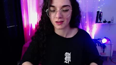 Snapshot of zoe_0111 chatting on 01-20-25, 05:27 zoe_0111 online show from 01-20-25, 05:27