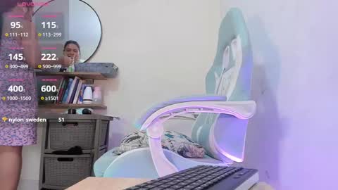 zoe_37 online show from 03-04-25, 08:49