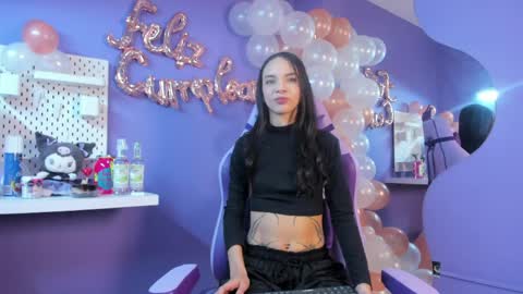 Snapshot of zoe_444_ chatting on 04-12-26, 04:17 Zoe online show from 04-12-26, 04:17