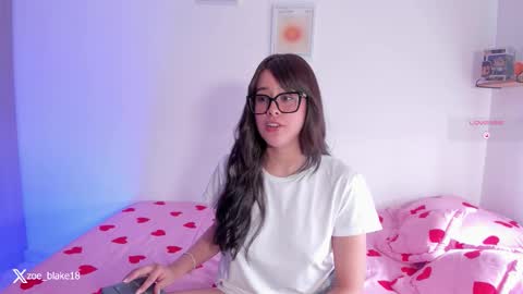 Snapshot of zoe_blake18 chatting on 02-01-26, 08:18 Zoe online show from 02-01-26, 08:18