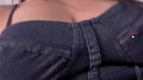 Snapshot of zoe_blake18 chatting on 05-16-26, 12:18 Zoe online show from 05-16-26, 12:18