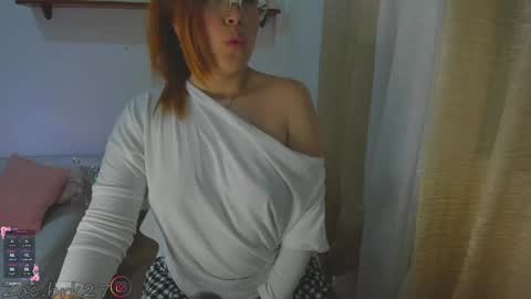 Snapshot of zoe_brk chatting on 04-27-26, 08:18 zoe brk online show from 04-27-26, 08:18