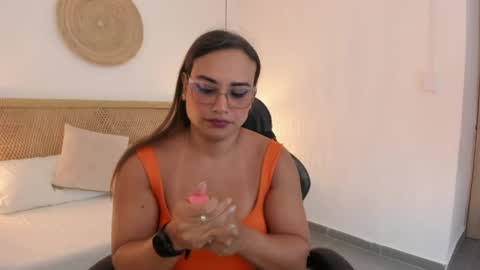 Snapshot of zoe_danae_ chatting on 06-02-26, 12:29 Zoe online show from 06-02-26, 12:29
