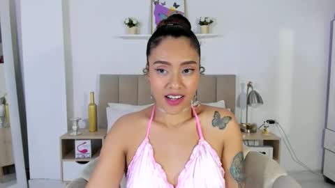 Snapshot of zoe_gruber chatting on 05-15-26, 11:01 Zoe Gruber online show from 05-15-26, 11:01