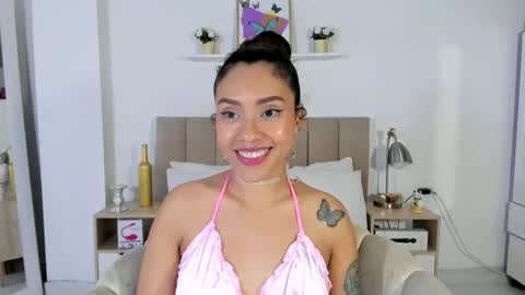 Snapshot of zoe_gruber chatting on 05-15-26, 11:23 Zoe Gruber online show from 05-15-26, 11:23