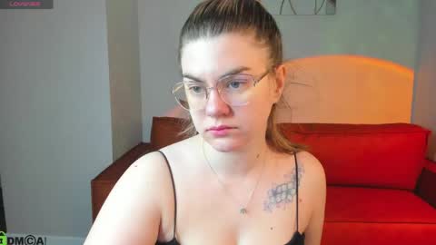 Zoe online show from 03-06-26, 01:46