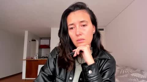 ZOE online show from 12-16-25, 06:46