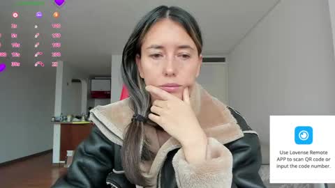 Snapshot of zoe_jeane_beker chatting on 06-02-26, 06:54 ZOE online show from 06-02-26, 06:54
