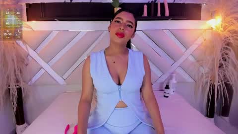 Zoey  online show from 04-08-26, 10:10