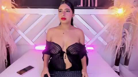 Zoey  online show from 04-12-26, 09:42