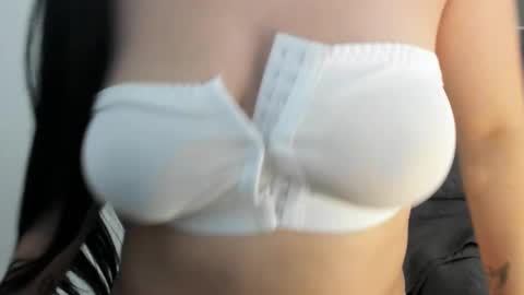 zoe_jones7 online show from 11-12-25, 02:34