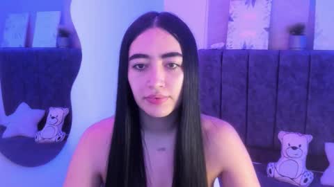 zoe_jones7 online show from 02-07-26, 11:52