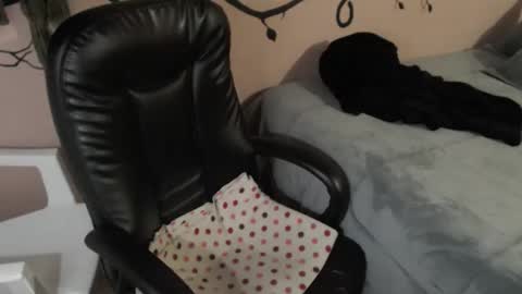 Zoe Koller online show from 04-10-26, 02:44