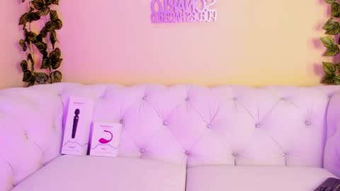 Snapshot of zoe_kravitx chatting on 12-13-24, 09:13 CAMILA online show from 12-13-24, 09:13