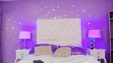 Snapshot of zoe_kravitx chatting on 12-29-24, 04:48 CAMILA online show from 12-29-24, 04:48