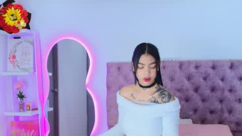 zoe_kravitx_ online show from 02-06-26, 03:00