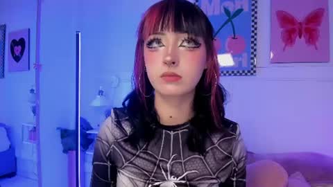 Snapshot of zoe_lynch_ chatting on 07-29-26, 12:03 Zoe Lynch online show from 07-29-26, 12:03