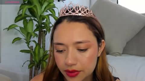 zoe_maddison19 online show from 09-18-25, 09:50