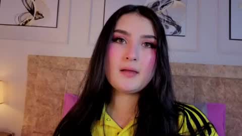 Snapshot of zoe_moon__ chatting on 06-16-26, 08:55 zoe_moon__ online show from 06-16-26, 08:55