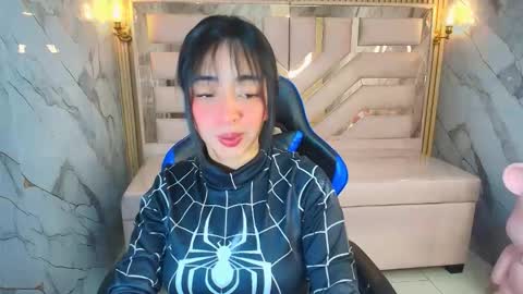 Zoe  online show from 11-30-25, 03:21