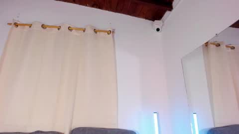 Zoe online show from 03-12-25, 12:10