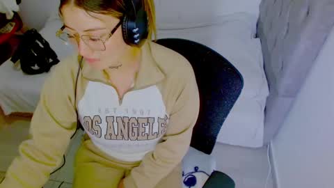 ZOE online show from 09-16-25, 06:42