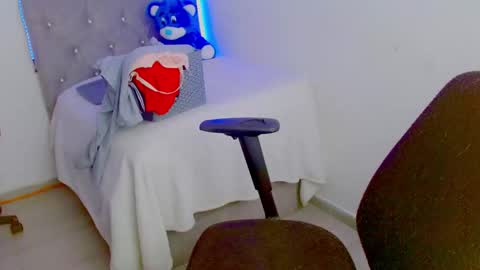 ZOE online show from 09-26-25, 07:18