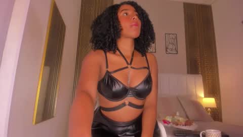 Hi guys i am Zoe  online show from 03-19-26, 11:36