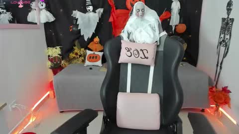 zoe_sullivan_ online show from 10-03-25, 10:12