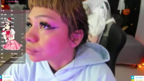 zoe_sullivan_ online show from 10-23-25, 09:52