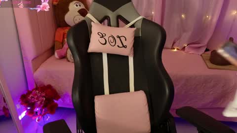 zoe_sullivan_ online show from 04-23-26, 09:41