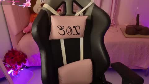 zoe_sullivan_ online show from 07-17-26, 09:16