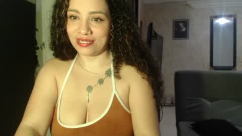 Snapshot of zoe_tai chatting on 07-06-26, 05:59 zoe tai online show from 07-06-26, 05:59