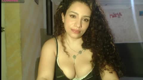 Snapshot of zoe_tai chatting on 07-18-26, 05:55 zoe tai online show from 07-18-26, 05:55
