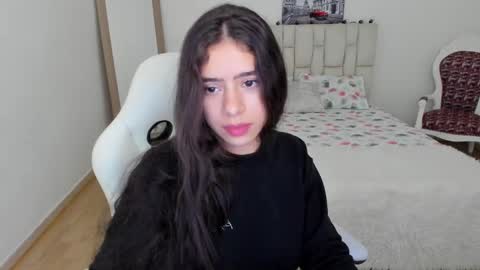 Snapshot of zoe_turnner_18 chatting on 01-08-25, 02:46 Zoe online show from 01-08-25, 02:46