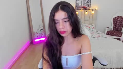 Snapshot of zoe_turnner_18 chatting on 01-13-25, 11:19 Zoe online show from 01-13-25, 11:19