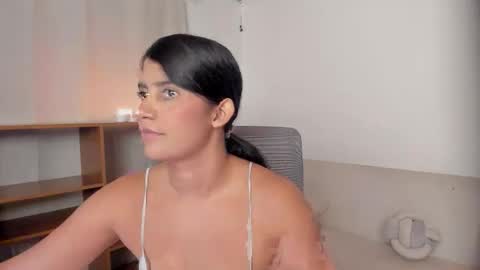 Zoe online show from 04-07-26, 02:56