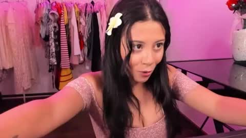 Snapshot of zoecams chatting on 03-05-25, 11:49 zoecams online show from 03-05-25, 11:49