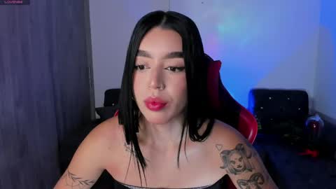 Snapshot of zoee_jackson chatting on 05-05-26, 02:08 zoee jackson online show from 05-05-26, 02:08
