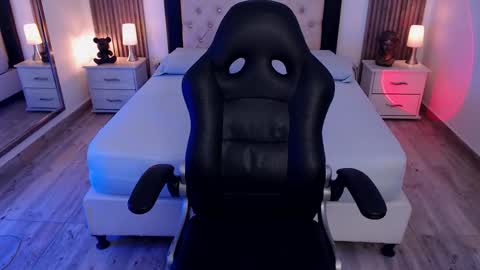 zoe online show from 09-11-25, 04:12