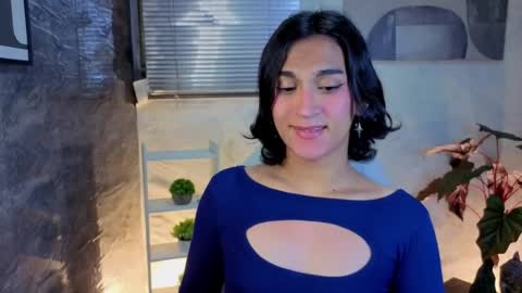 Snapshot of zoee_kiss_ chatting on 05-14-26, 02:07 ZOE online show from 05-14-26, 02:07