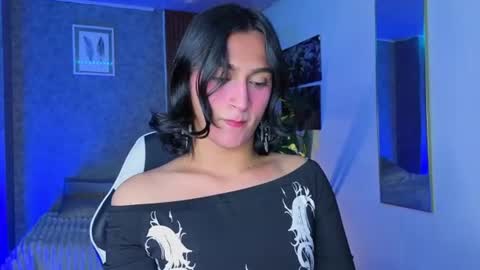 Snapshot of zoee_kiss_ chatting on 07-03-26, 05:03 ZOE online show from 07-03-26, 05:03