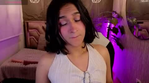 Snapshot of zoee_kiss_ chatting on 07-31-26, 06:57 ZOE online show from 07-31-26, 06:57