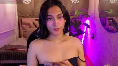 Snapshot of zoee_kiss_ chatting on 08-01-26, 05:07 ZOE online show from 08-01-26, 05:07