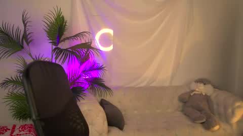 ZOE online show from 04-12-26, 04:50